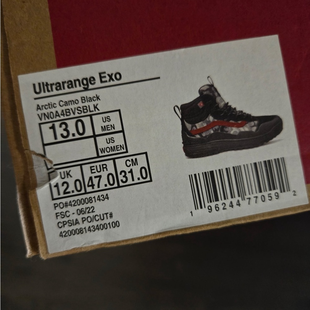 Size 13 Vans UltraRange EXO Arctic Camo High-Top Boots - Black, Red, Gray NWT - Picture 7 of 8